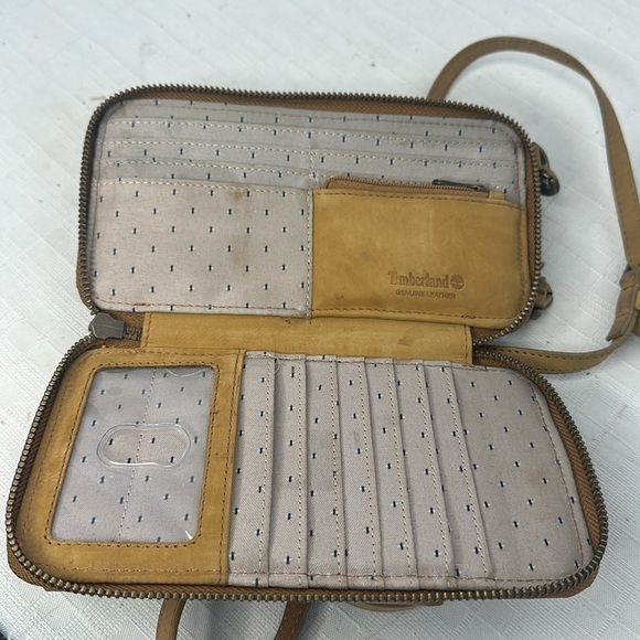 Timberland womens Wallet RFID Leather Crossbody Phone Bag Wheat Nubuck - Picture 6 of 8